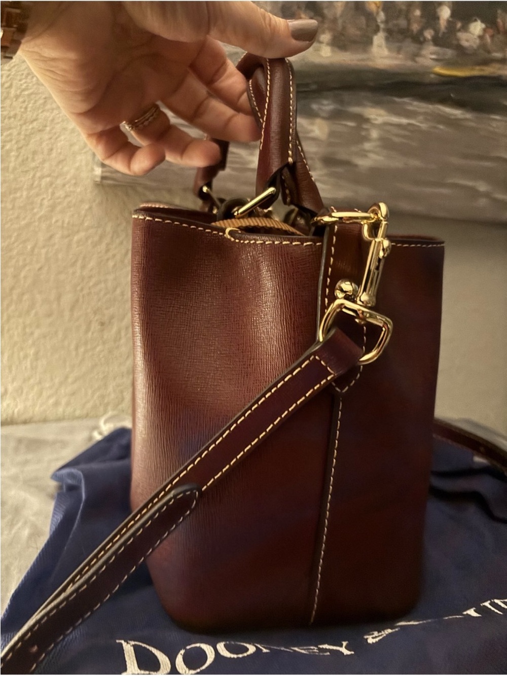 Dooney & Bourke Burgundy Wine Leather Satchel Crossbody Mini Barlow Saffiano EUC - Picture 4 of 6